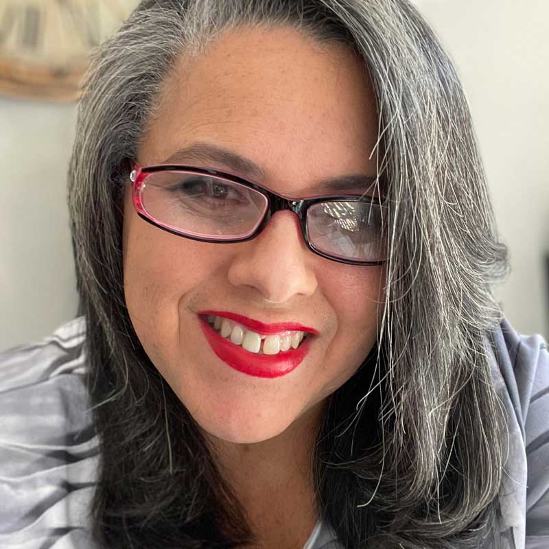 Headshot of Jessper smiling.